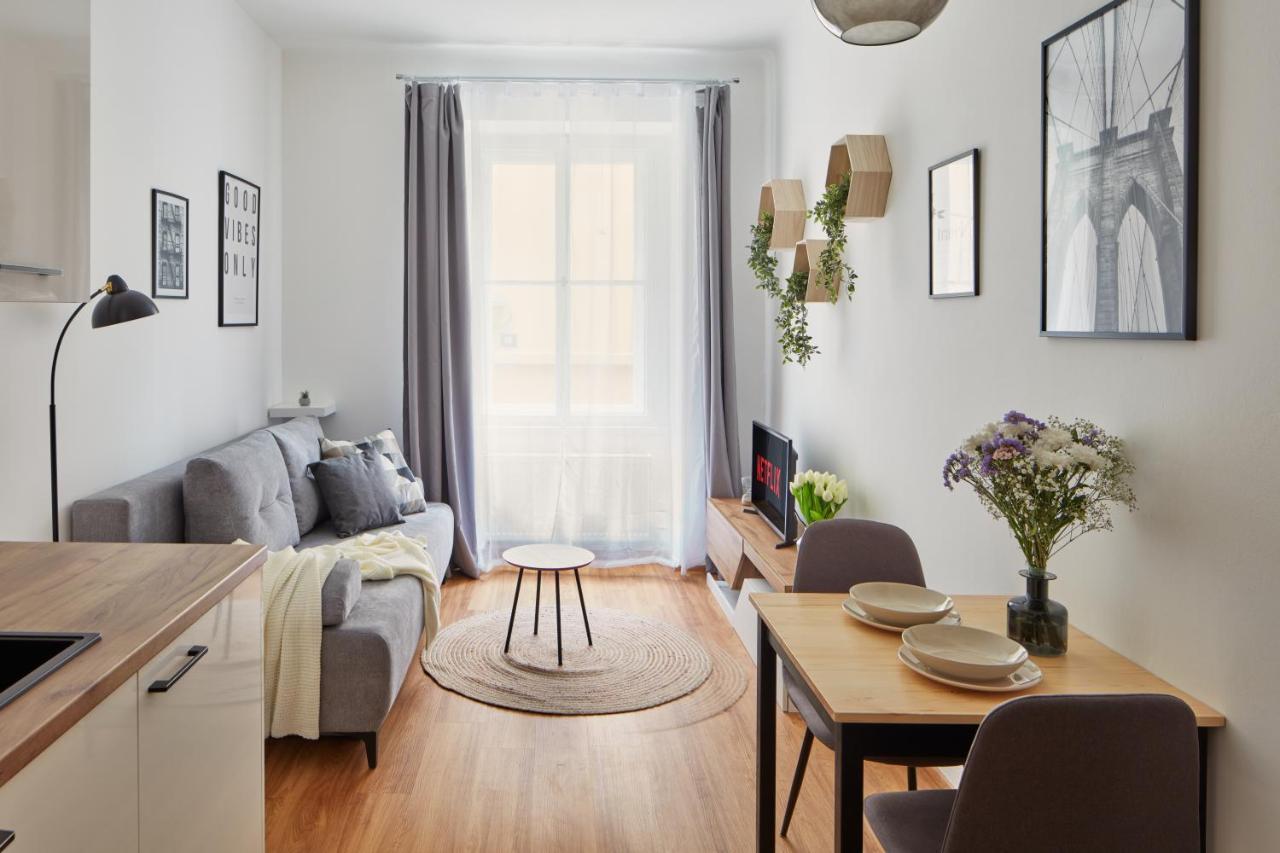 Days - Modern W Easy Access Apartment Prag