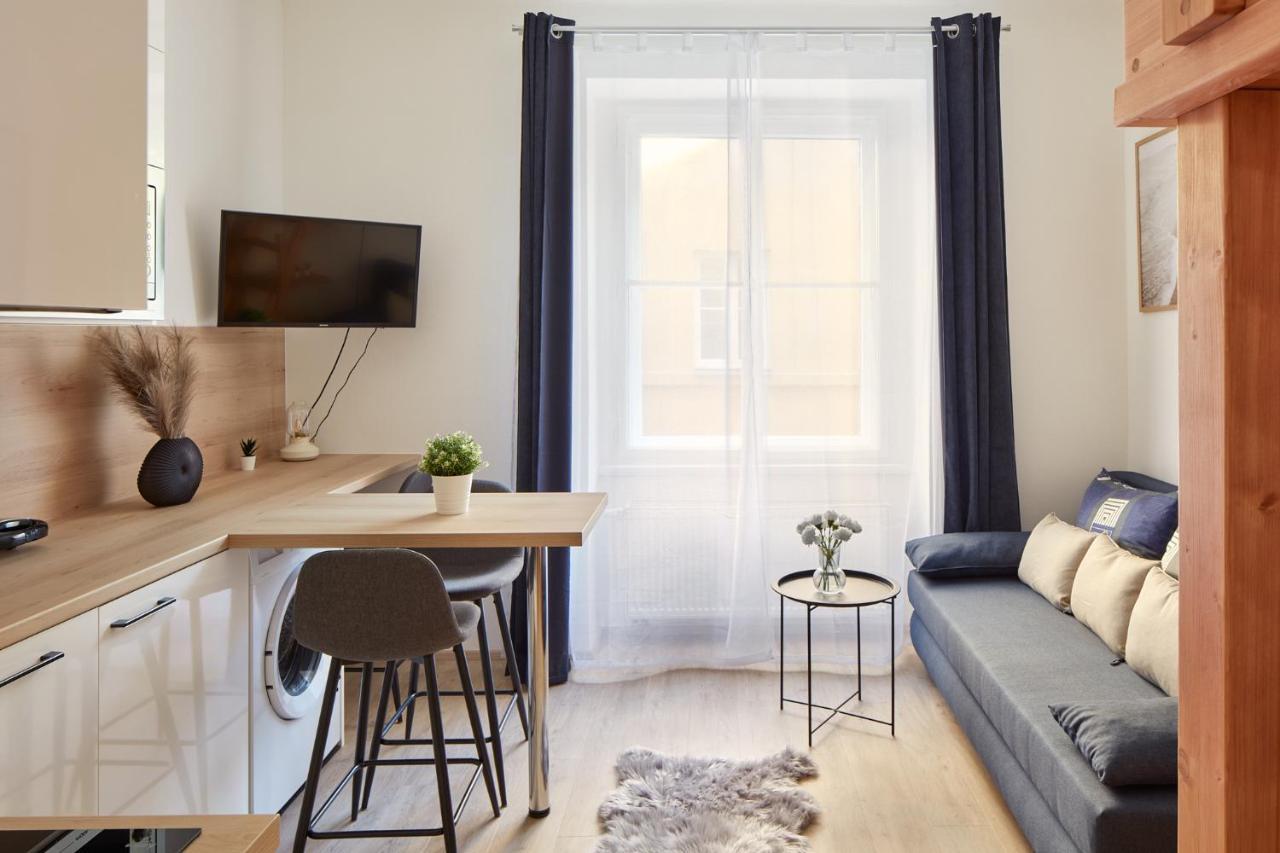 Days - Modern W Easy Access Apartment Prag